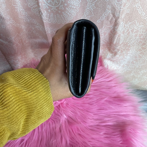 Michael Kors Fulton Carryall Flap Wallet - Picture 5 of 6